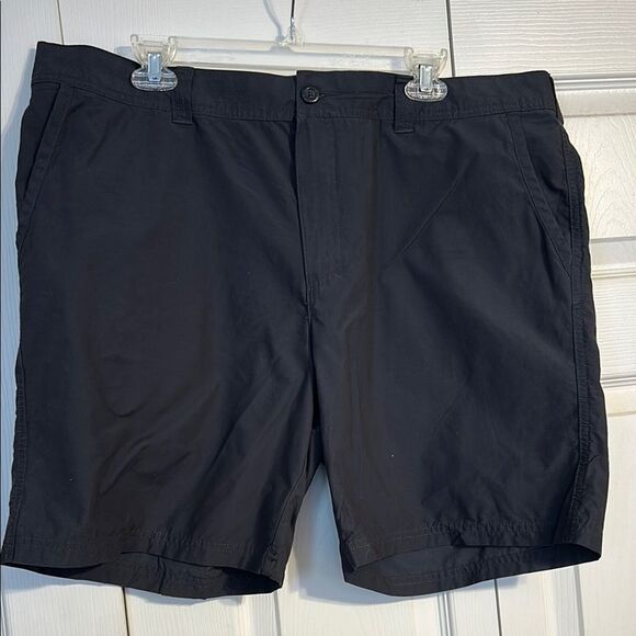COLUMBIA Dark Gray Men's Shorts Waist 40 8" Inseam Athleisure Outdoor Hiking - Picture 1 of 6